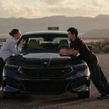 Robby Hoffman y Paul W. Downs en 5x01 'EGOT' de 'Hacks'