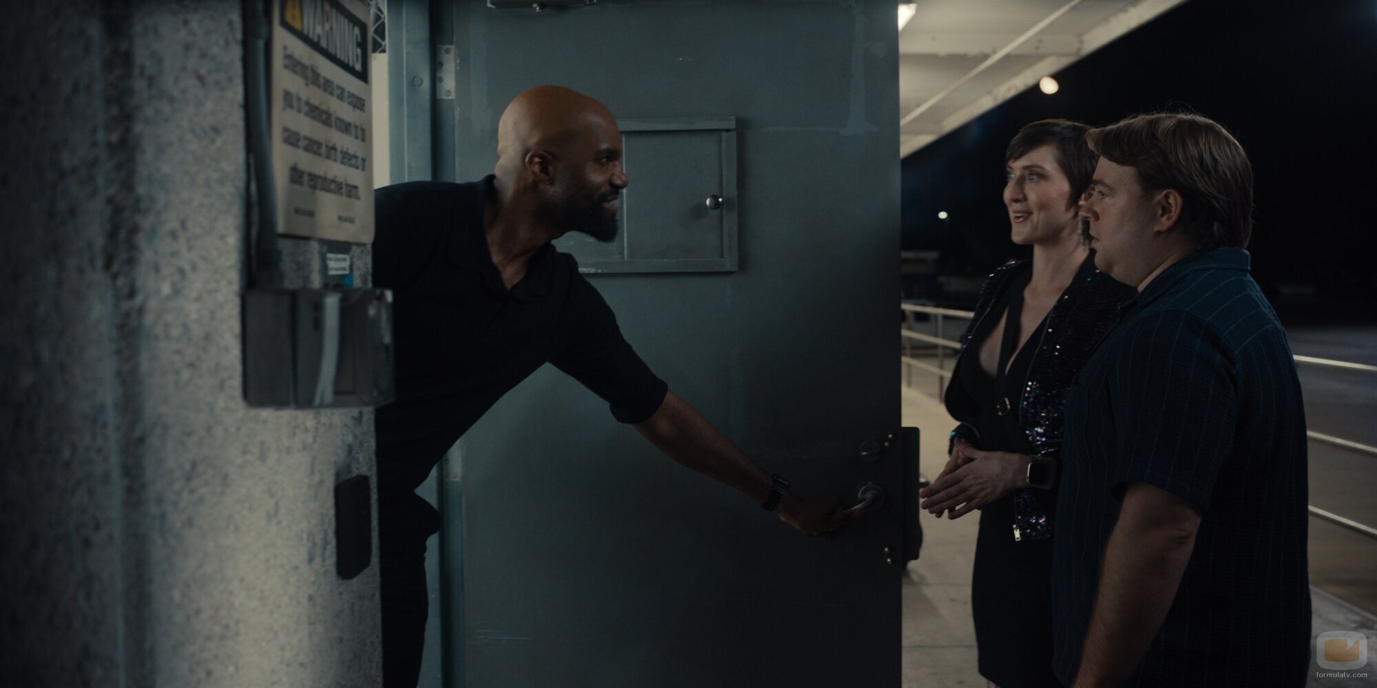 Carl Clemons-Hopkins en la temporada 5 y el capítulo 01 de 'Hacks'