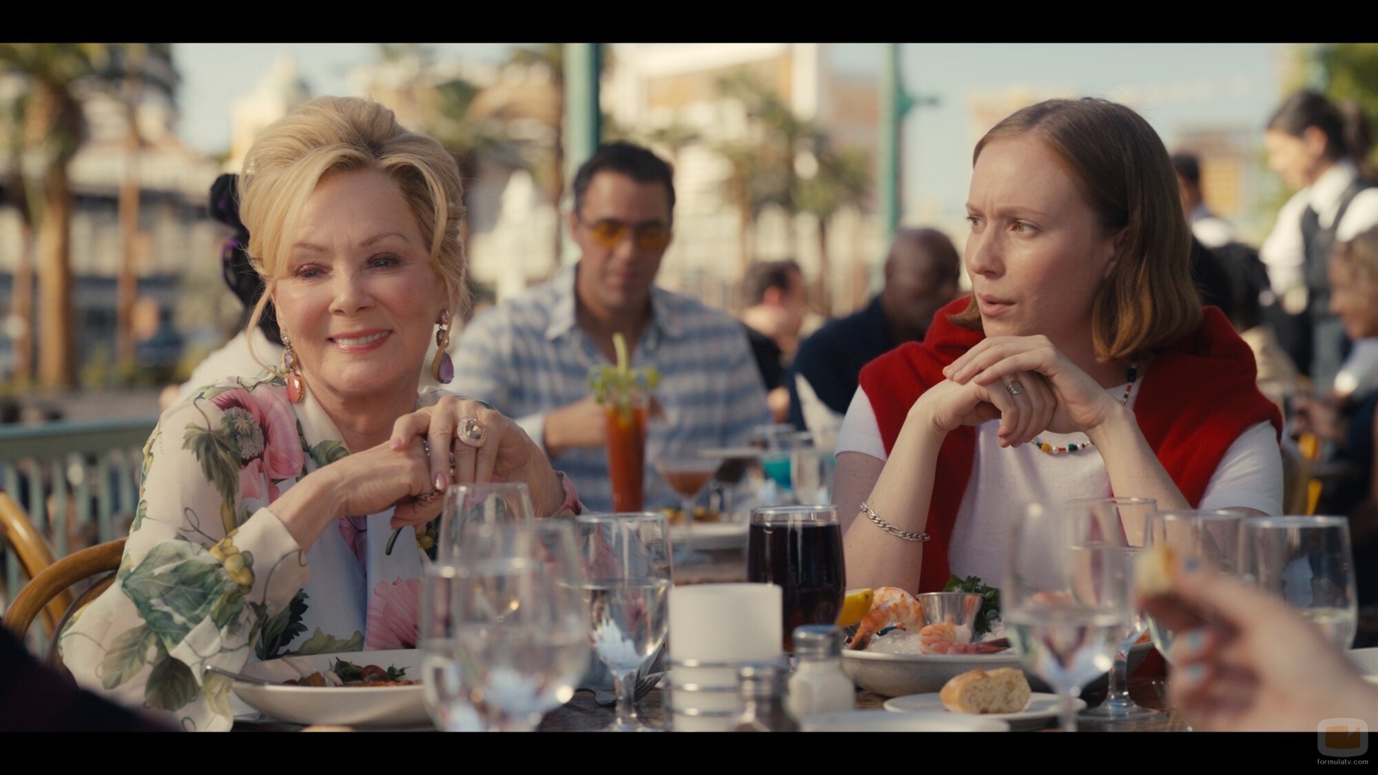 Jean Smart y Hannah Einbinder en 5x01 titulado 'EGOT' de 'Hacks'
