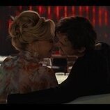 Jean Smart y Christopher Briney en la temporada 5 y el capítulo 03 de 'Hacks'