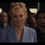 Jean Smart en 5x04 titulado '¿Quién Hace La Cena?' de 'Hacks'