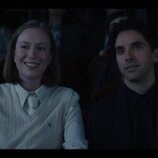 Paul W. Downs y Hannah Einbinder en 5x04 titulado '¿Quién Hace La Cena?' de 'Hacks'