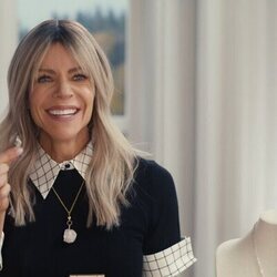 Kaitlin Olson en 'D'Amazing Race' de 'Hacks'