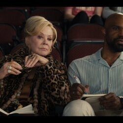 Jean Smart y Carl Clemons-Hopkins en 'D'Amazing Race' de 'Hacks'