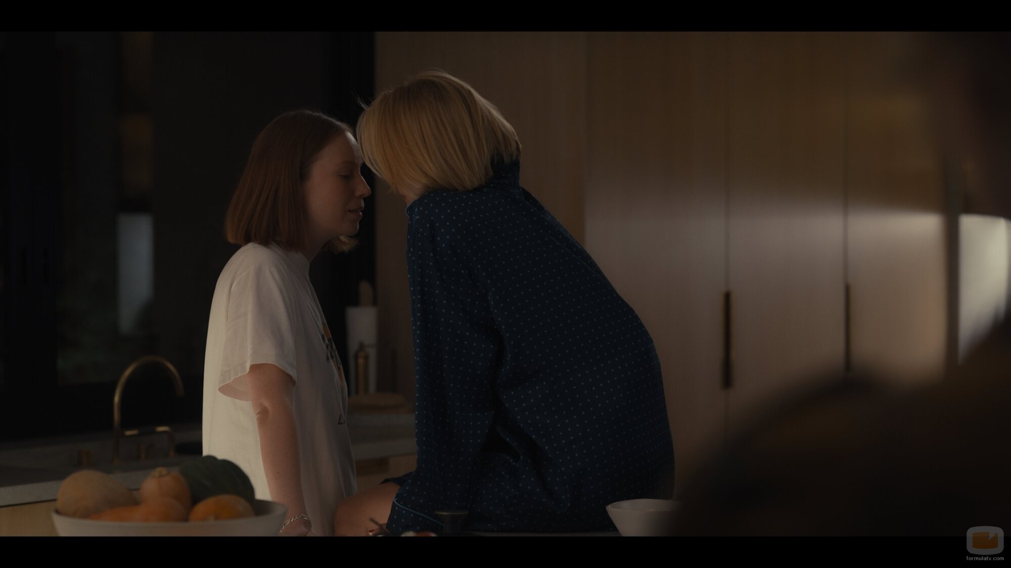 Hannah Einbinder y Leslie Bibb en el 5x07 de 'Hacks'