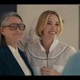 Leslie Bibb y Cherry Jones en la temporada 5 y el capítulo 07 de 'Hacks'