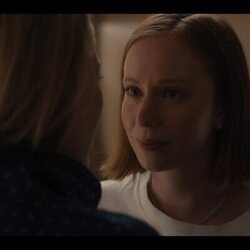 Hannah Einbinder en Capítulo 7 titulado 'Montecito' de 'Hacks'