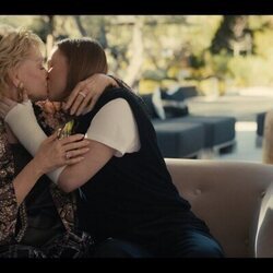 Jean Smart y Hannah Einbinder en 'Montecito' de 'Hacks'