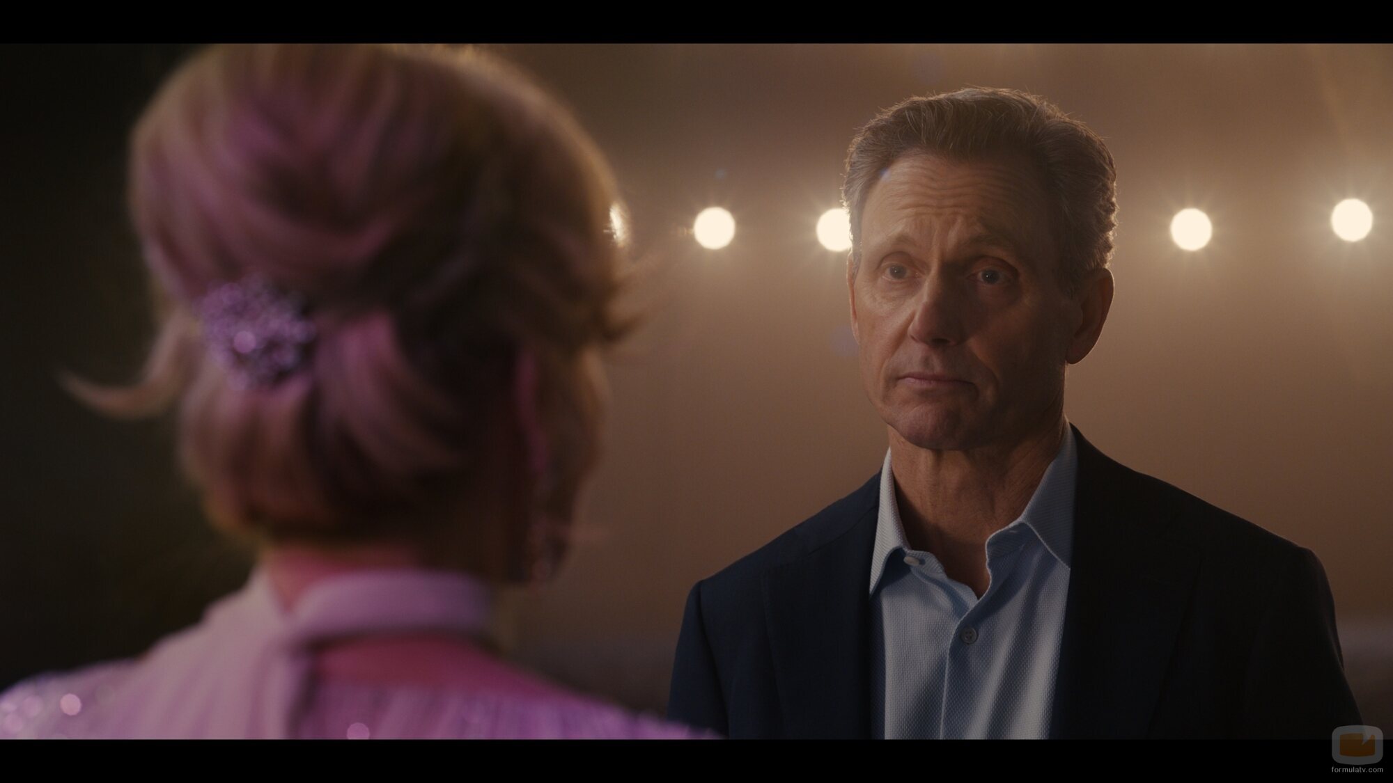 Tony Goldwyn en 5x09 'El Madison' de 'Hacks'