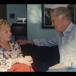 Jean Smart y Christopher McDonald en 5x09 titulado 'El Madison' de 'Hacks'