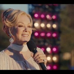Instantánea de Jean Smart en el 5x09 de 'Hacks'