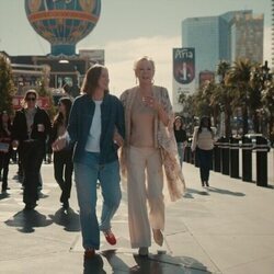 Hannah Einbinder y Jean Smart en el 5x10 de 'Hacks'