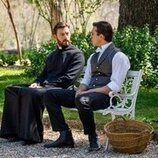 Daniel Schröder y Jose Miguel Blanco en 7x106 titulado 'Lunes 1 de junio de 2026' de 'La promesa'