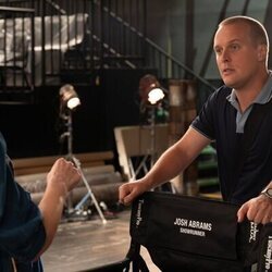 John Early en 3x03 titulado 'Valerie enfrenta la realidad' de 'The Comeback'