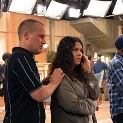 Abbi Jacobson y John Early en la temporada 3 y el capítulo 03 de 'The Comeback'