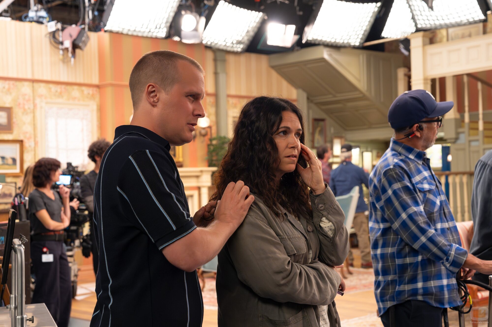 Abbi Jacobson y John Early en la temporada 3 y el capítulo 03 de 'The Comeback'