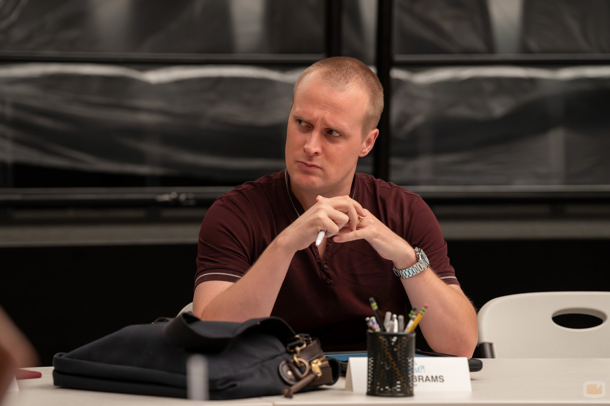 John Early en 3x04 titulado 'Valerie lo hace todo' de 'The Comeback'