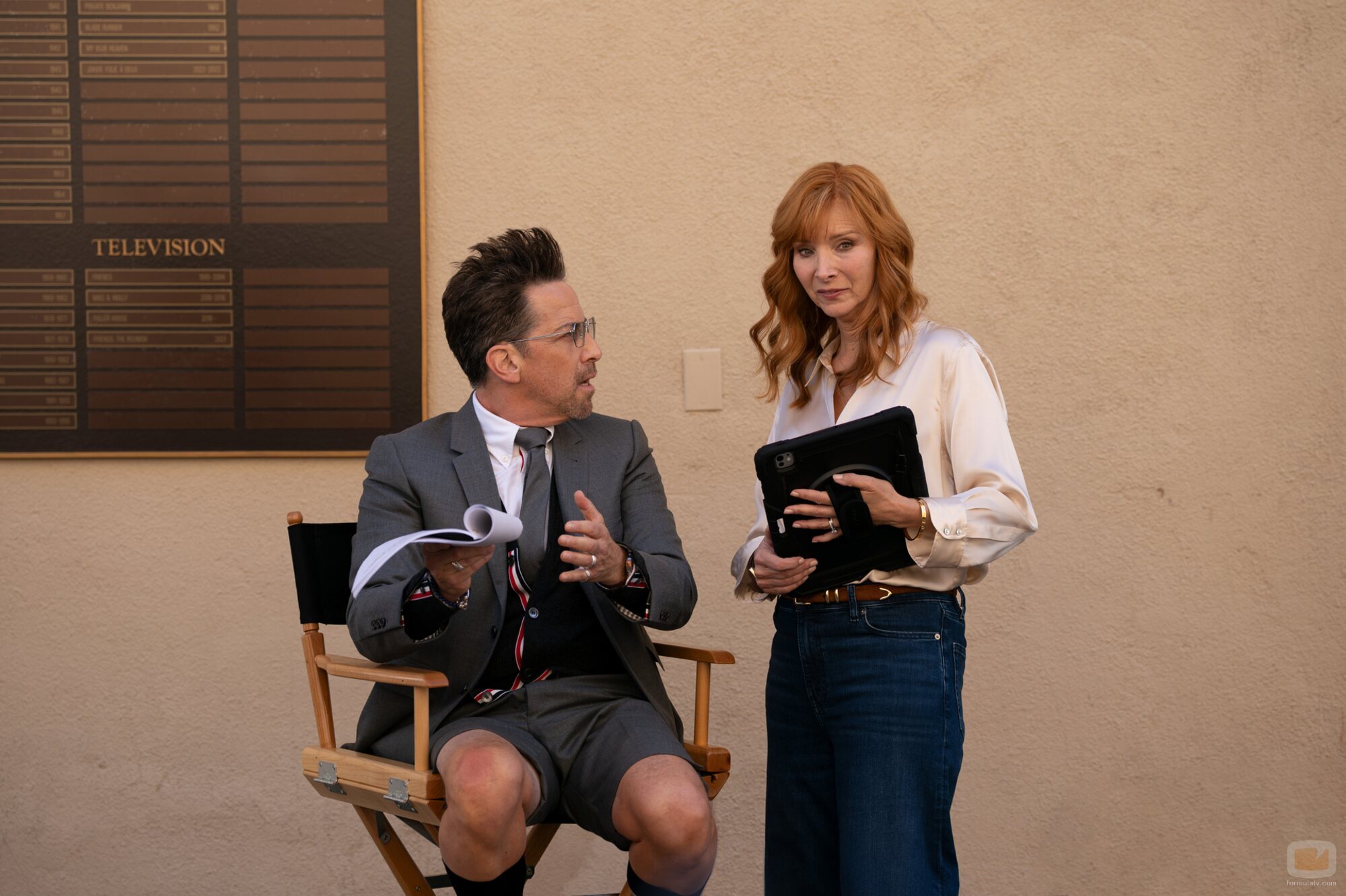 Lisa Kudrow y Dan Bucatinsky en Capítulo 4 titulado 'Valerie lo hace todo' de 'The Comeback'