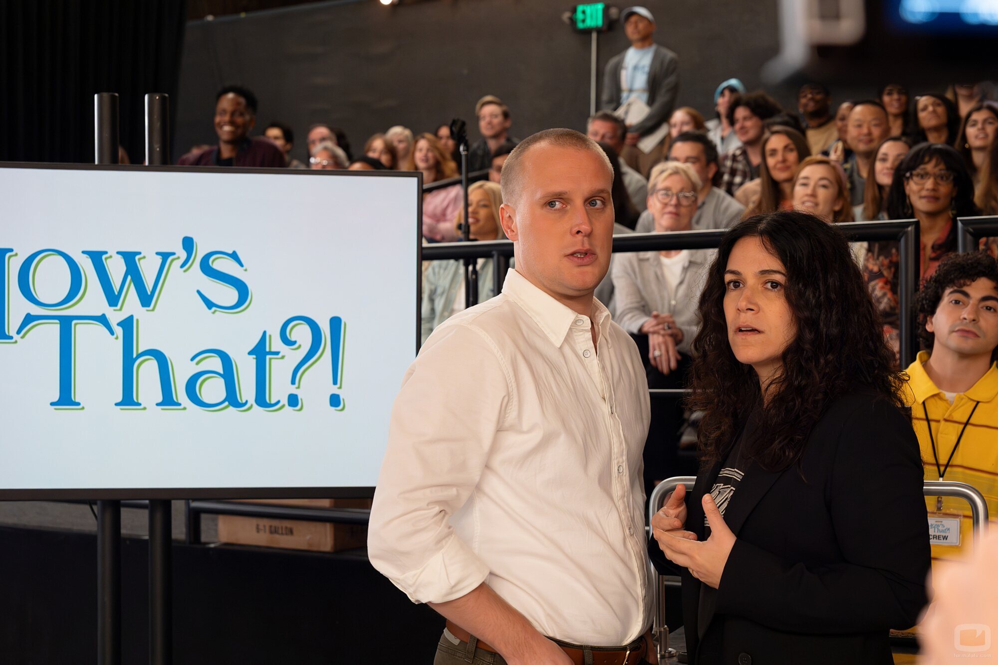 John Early y Abbi Jacobson en 'Valerie lo hace todo' de 'The Comeback'