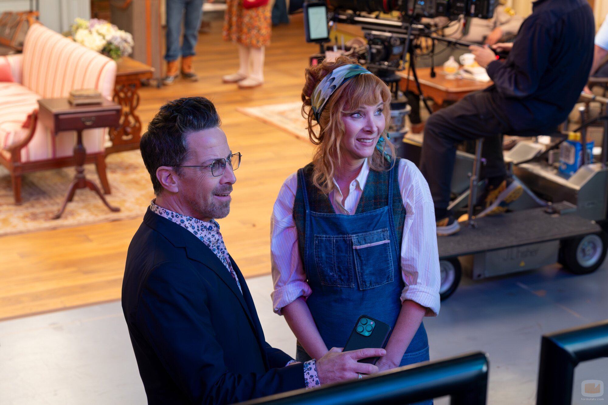 Dan Bucatinsky y Lisa Kudrow en 'Valerie enciende una vela' de 'The Comeback'