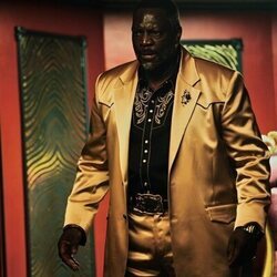 Adewale Akinnuoye-Agbaje en 'Confiamos en Dios' de 'Euphoria'