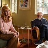 Bradley Whitford y Lisa Kudrow en 3x08 titulado 'Valerie Cherish' de 'The Comeback'