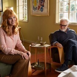 Bradley Whitford y Lisa Kudrow en 3x08 titulado 'Valerie Cherish' de 'The Comeback'