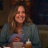 Erika Henningsen en 2x01 titulado 'Senderismo' de 'Las cuatro estaciones'