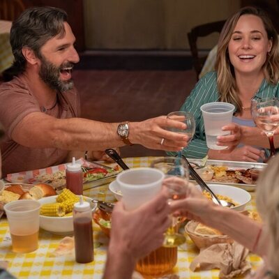Erika Henningsen y Marco Calvani en 'Senderismo' de 'Las cuatro estaciones'
