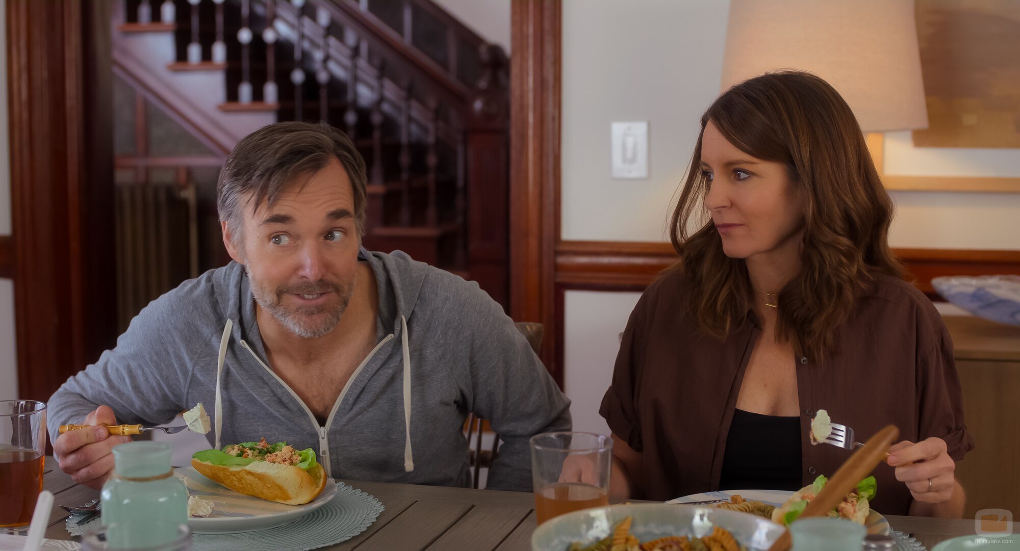 Tina Fey y Will Forte en la temporada 2 y el capítulo 03 de 'Las cuatro estaciones'