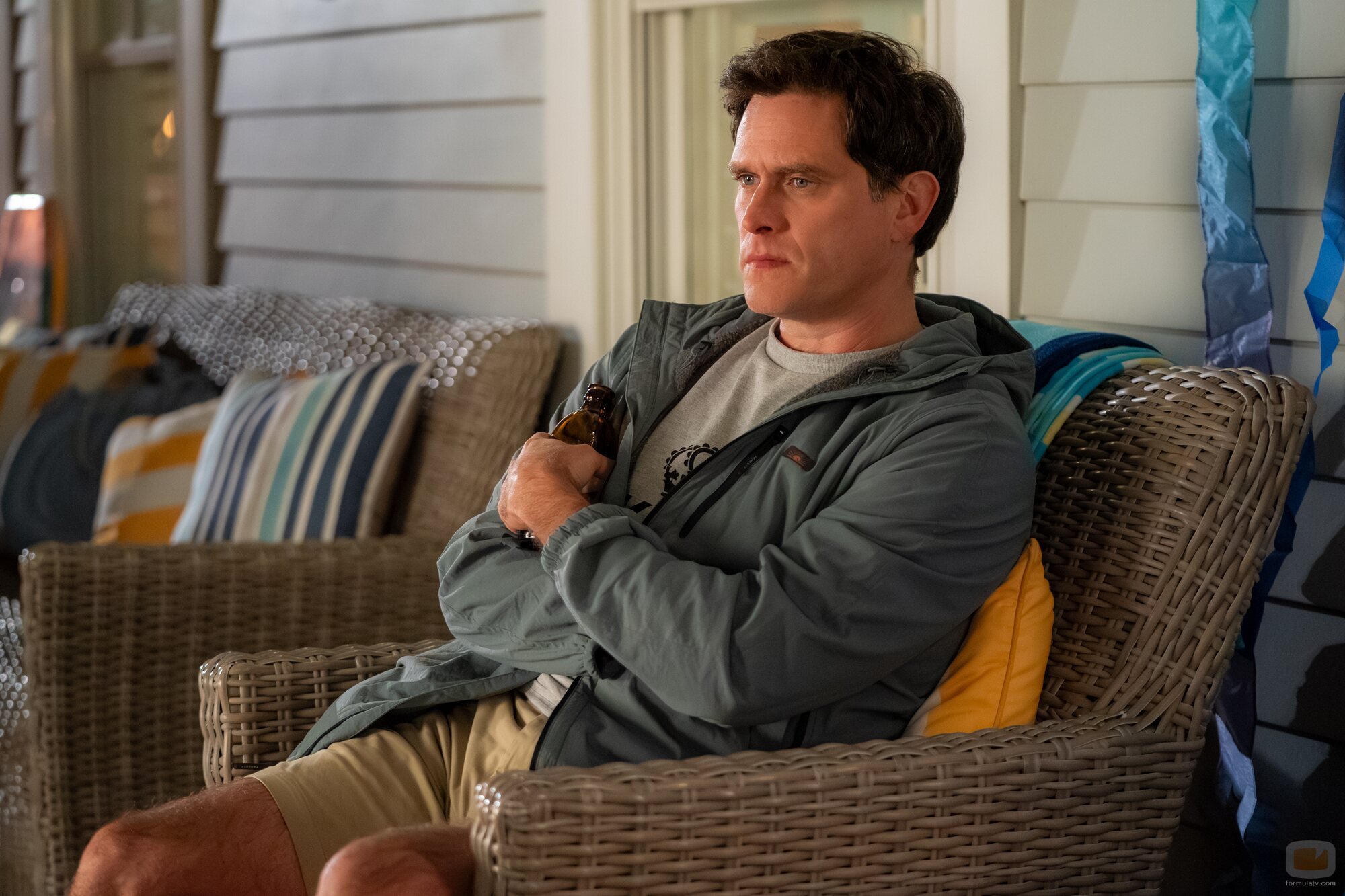 Steven Pasquale en 2x03 titulado 'En la playa' de 'Las cuatro estaciones'
