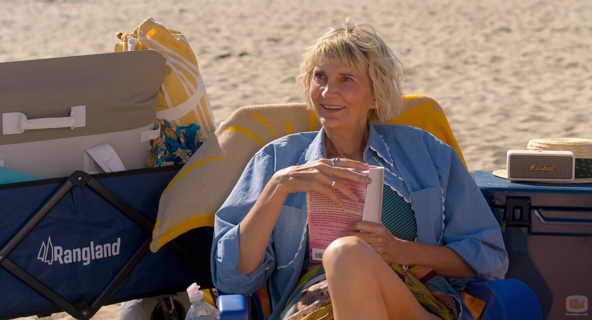 Still de Kerri Kenney en 2x04 'En el paseo marítimo' de 'Las cuatro estaciones'