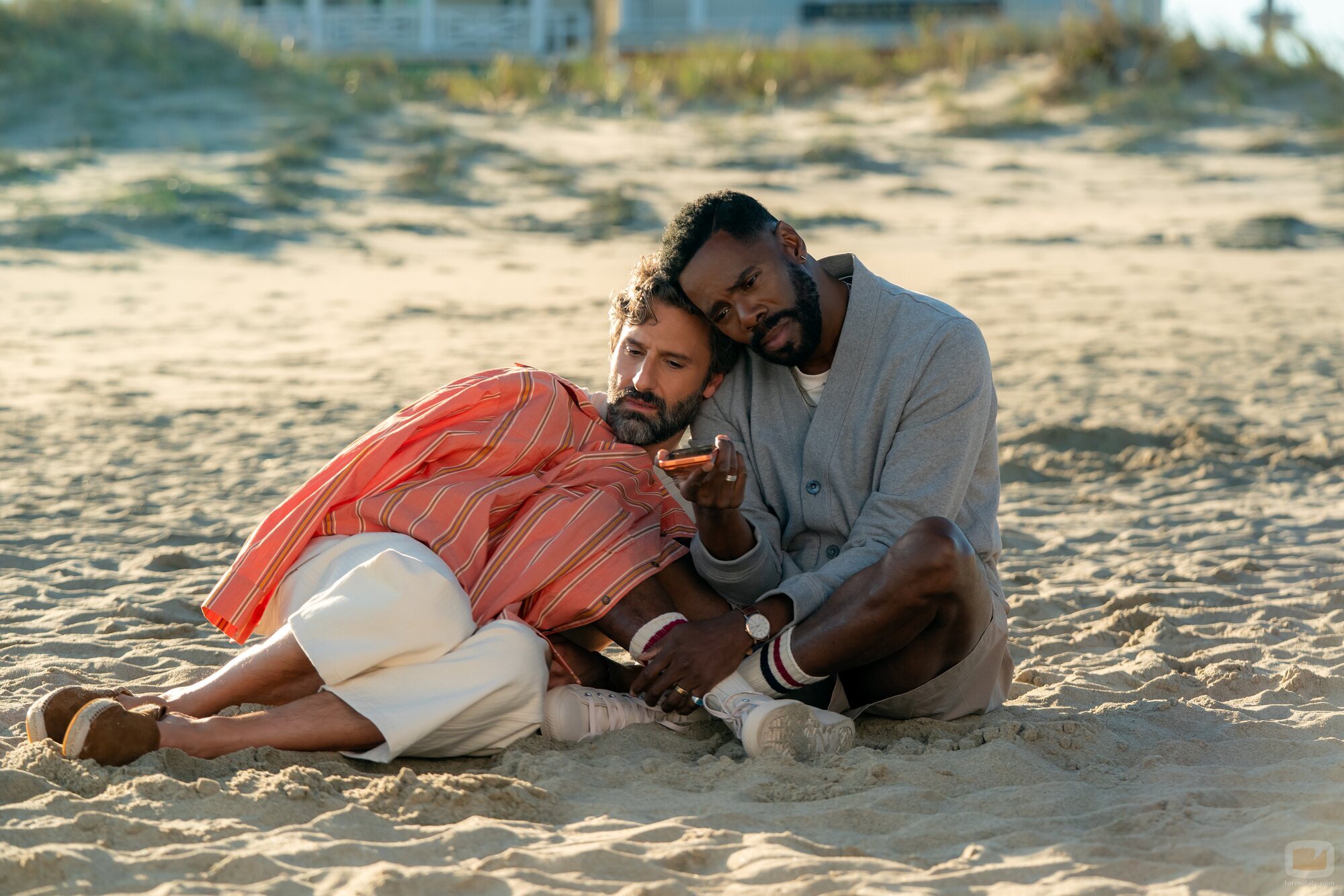 Imagen de Colman Domingo y Marco Calvani en el 2x04 de 'Las cuatro estaciones'