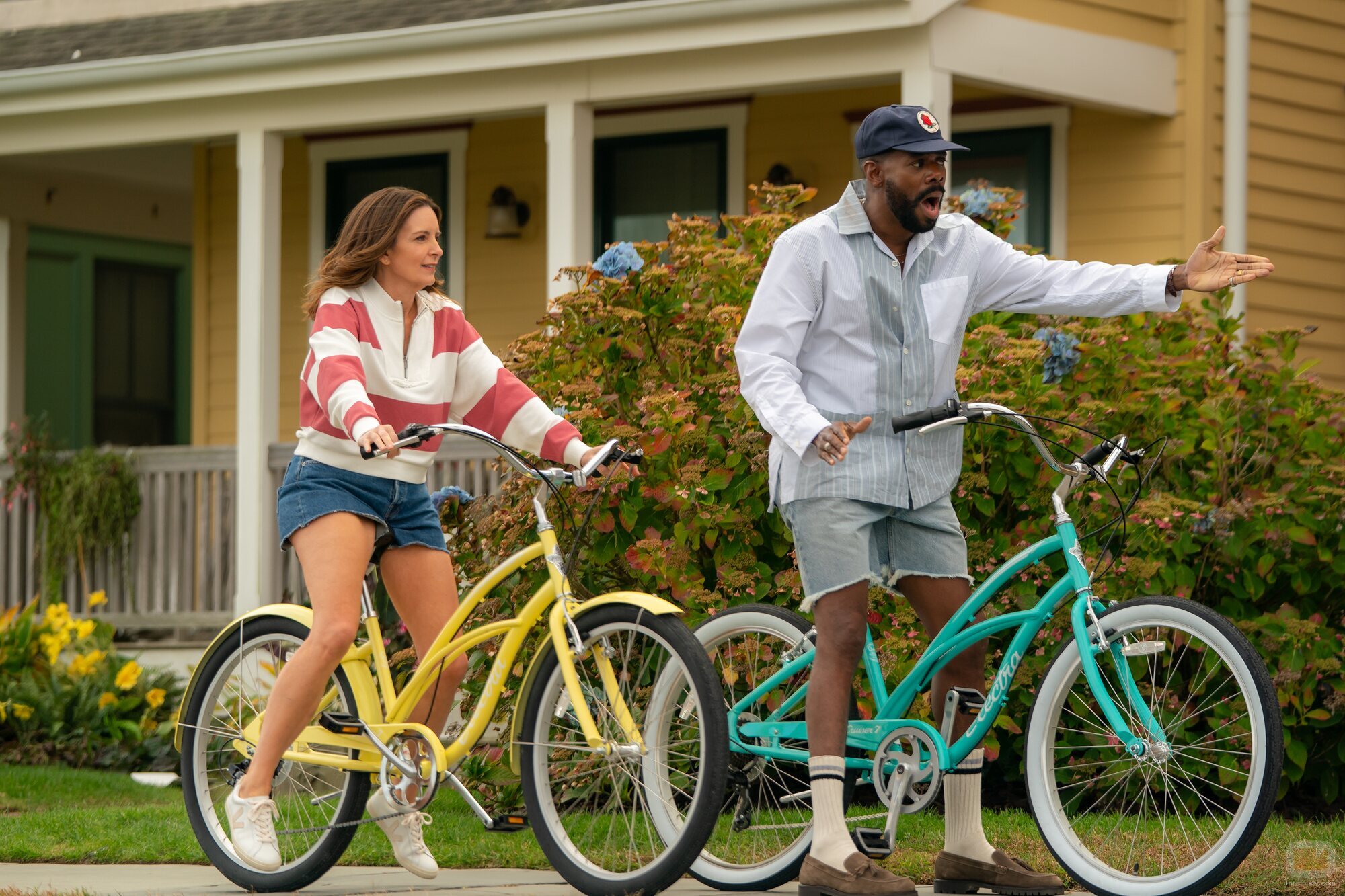 Colman Domingo y Tina Fey en 2x04 'En el paseo marítimo' de 'Las cuatro estaciones'