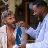 Captura de Colman Domingo y Marco Calvani en el 2x04 de 'Las cuatro estaciones'