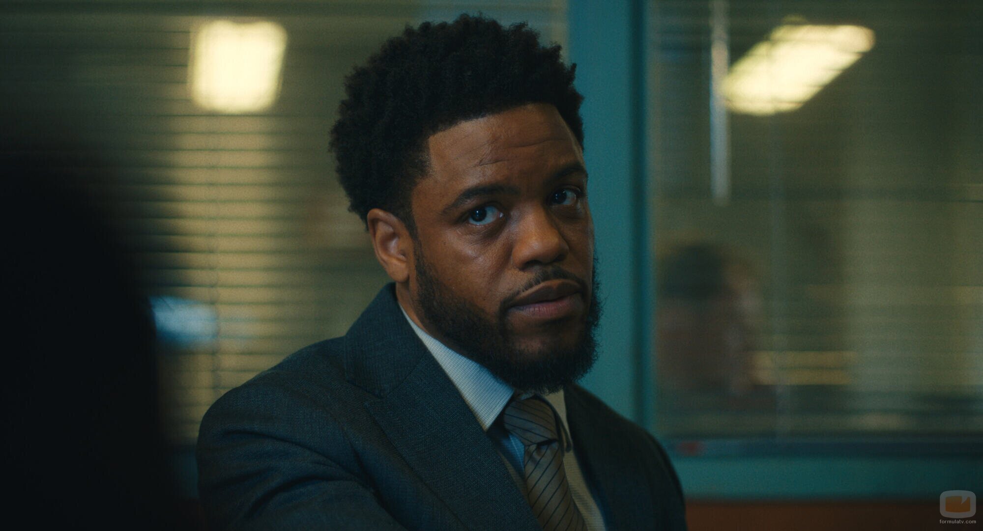Jon Michael Hill en Capítulo 4 titulado 'Pasas' de 'Satisfacción garantizada'
