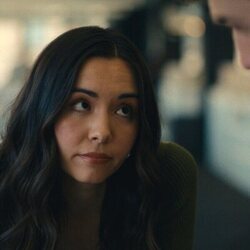 Kiarra Hamagami Goldberg en 1x04 titulado 'Pasas' de 'Satisfacción garantizada'