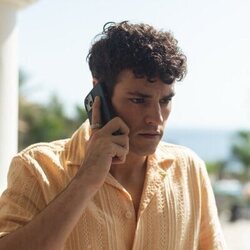 Tomy Aguilera en 'Episodio #1.6' de 'Oasis'