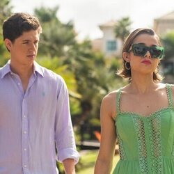 Berta Castañé en 1x07 titulado 'Episodio #1.7' de 'Oasis'
