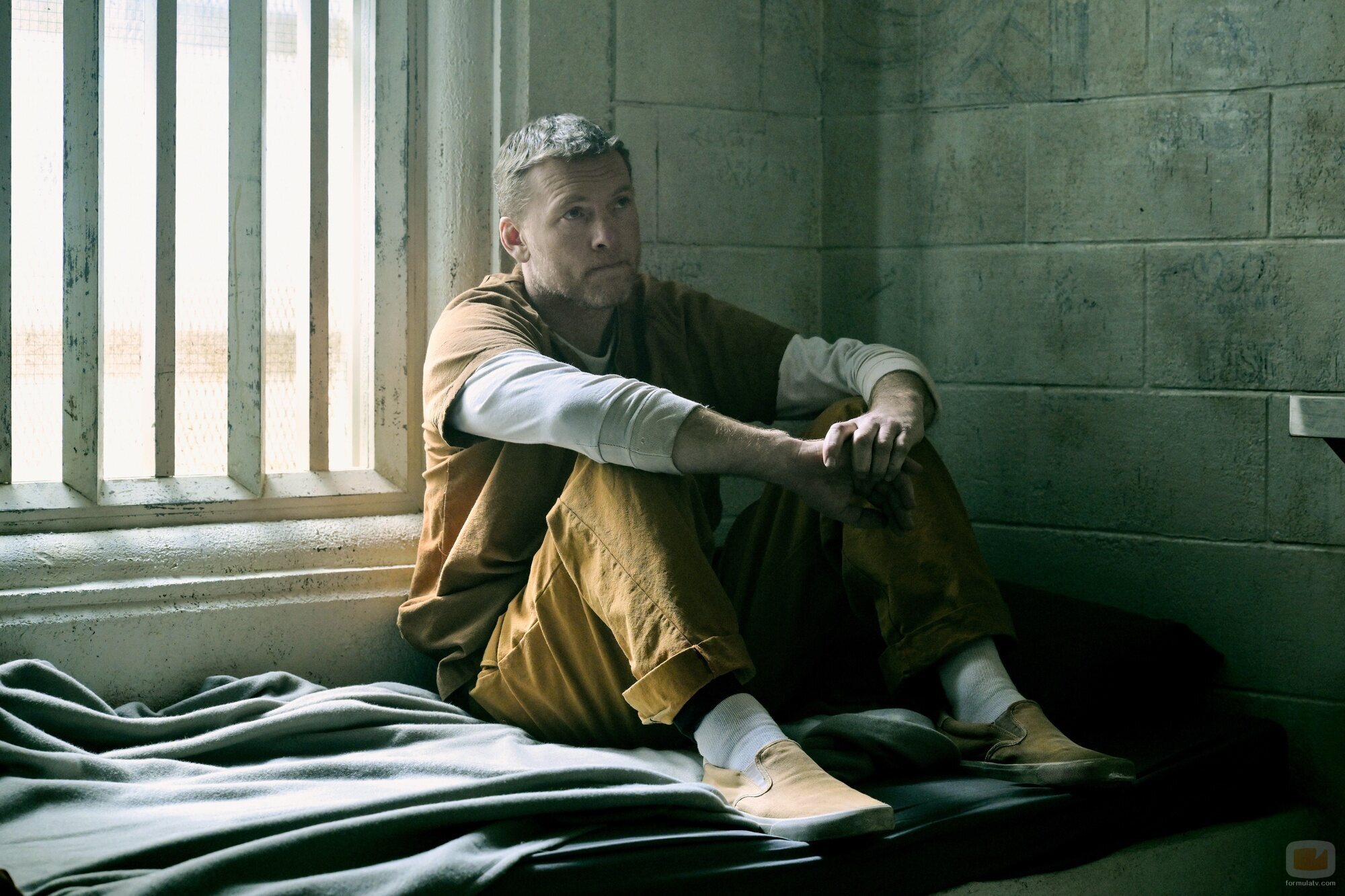 Sam Worthington en la temporada 1 y el capítulo 01 de 'Te encontraré'