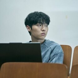 Choi Hyun-wook en el 1x03 de '? ?? ??'
