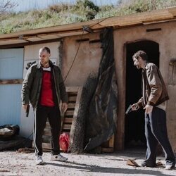 José Manuel Poga y Julián Villagrán en el 1x02 de '33 días'