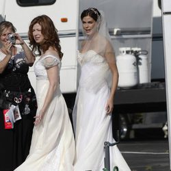 Dana Delany y Teri Hatcher vestidas de novia