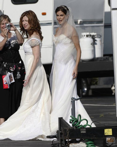 Dana Delany y Teri Hatcher vestidas de novia