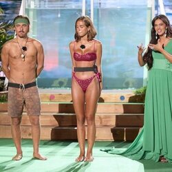 María Lamela, Maica Benedicto y Alvar Seguí de la Quadra-Salcedo en la gala final de 'Supervivientes 2026'