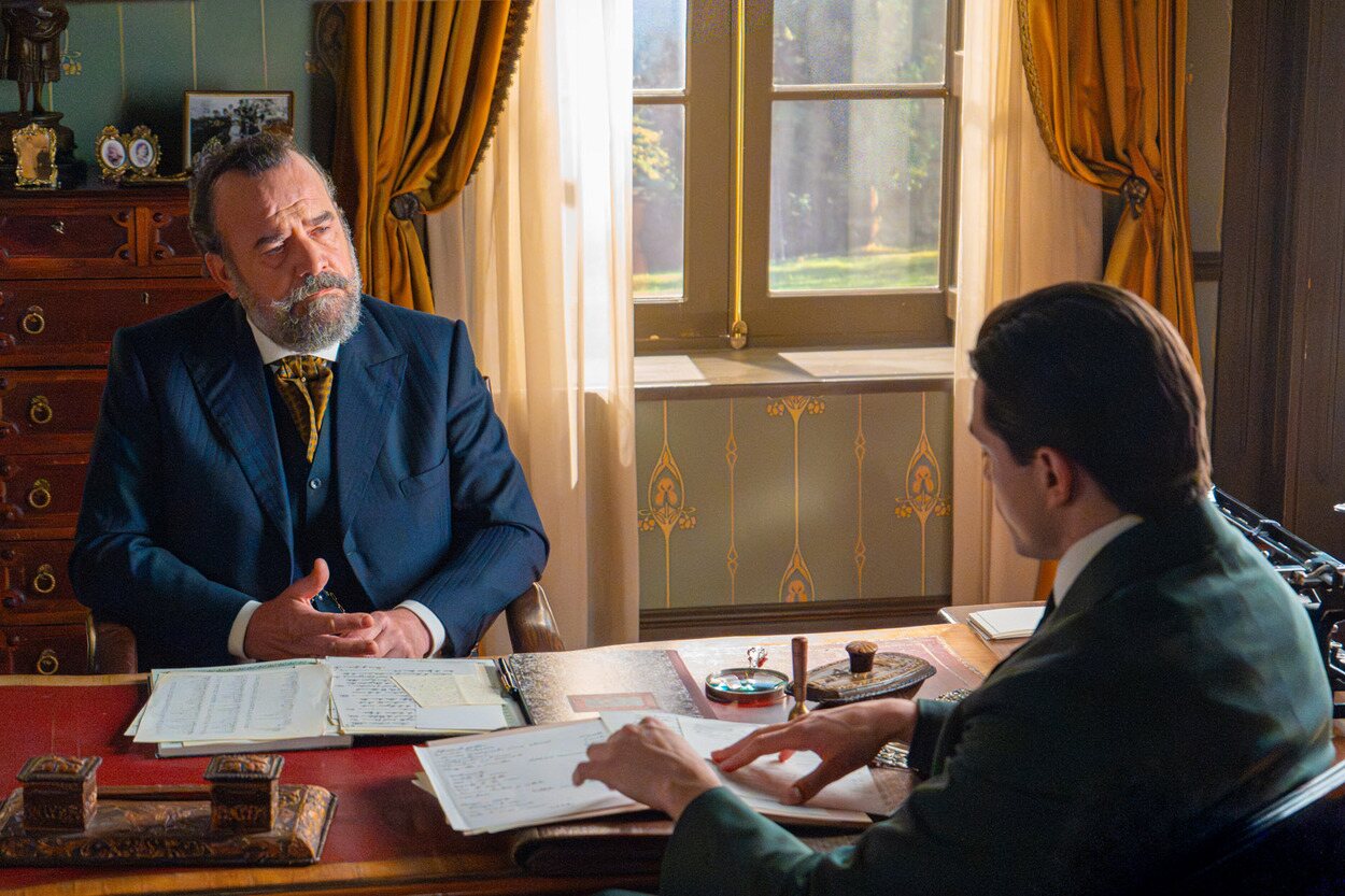 Alonso y Ciro en una escena de 'La promesa'