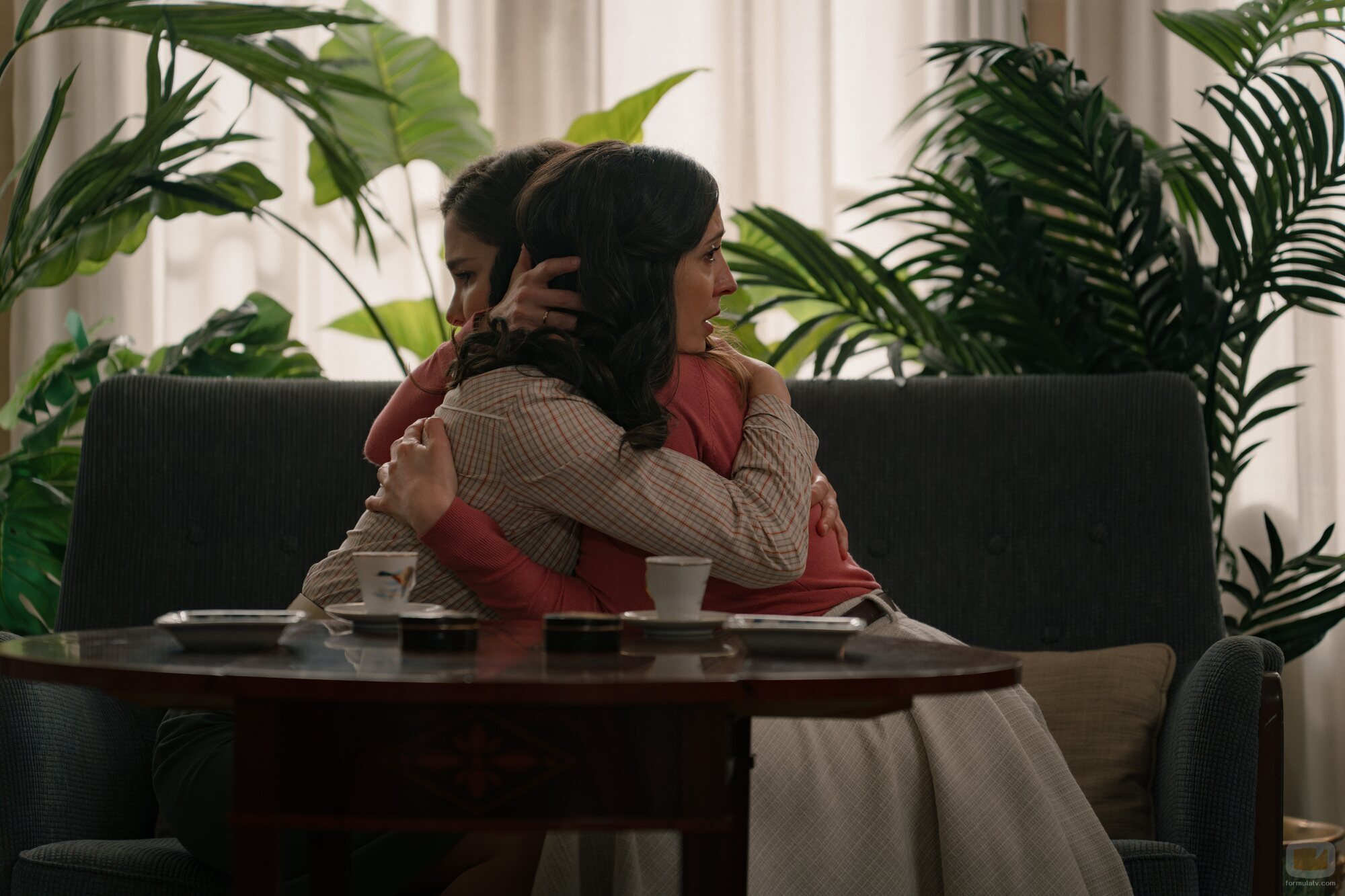 Natalia Sánchez y Carolina Lapausa en la temporada 3 y el capítulo 106 de 'Sueños de libertad'