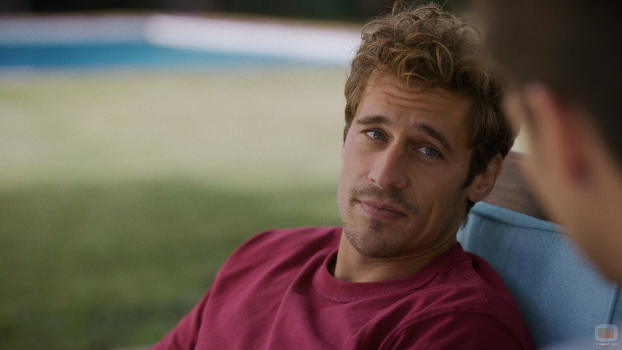 Martiño Rivas en 1x01 'La Isleta' de 'Ella, maldita alma'