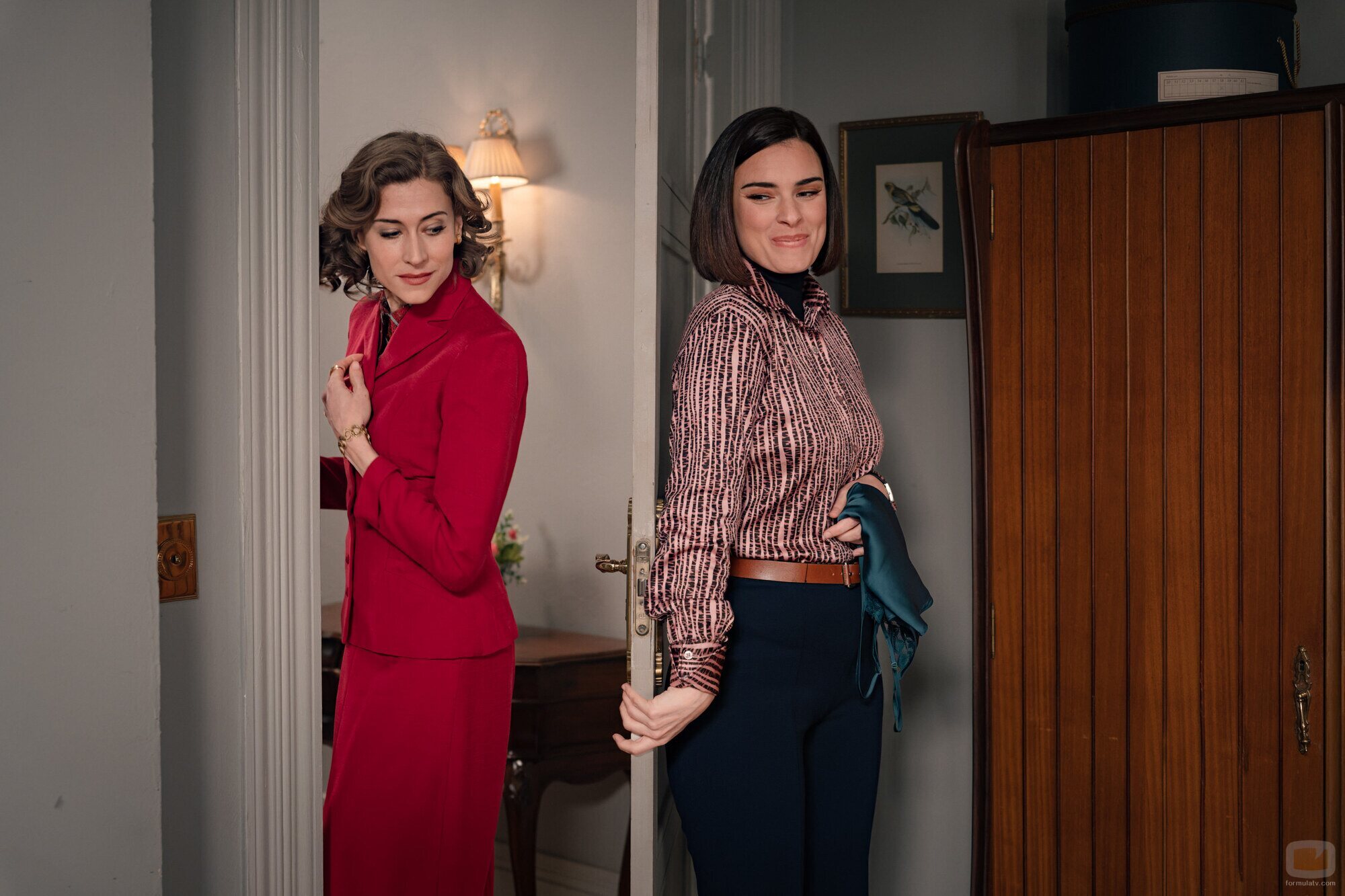 Alba Brunet y Marta Belmonte en Capítulo 107 titulado 'Miércoles 17 de junio de 2026' de 'Sueños de libertad'