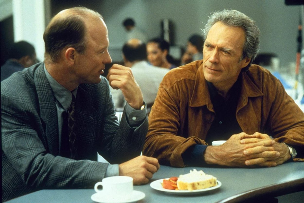 Clint Eastwood y Ed Harris en "Poder absoluto"